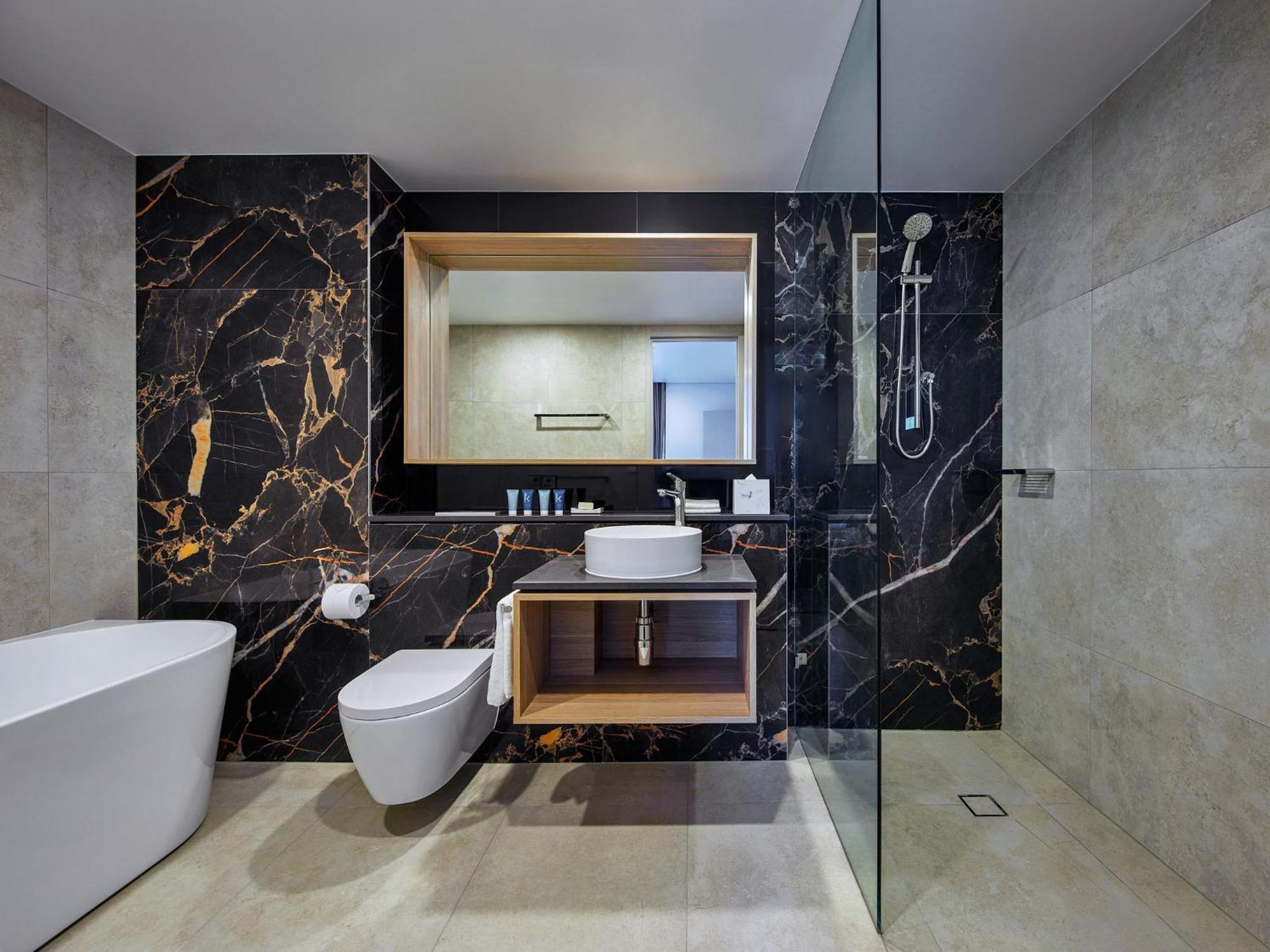 Meriton Suites Liverpool Extérieur photo Bathroom