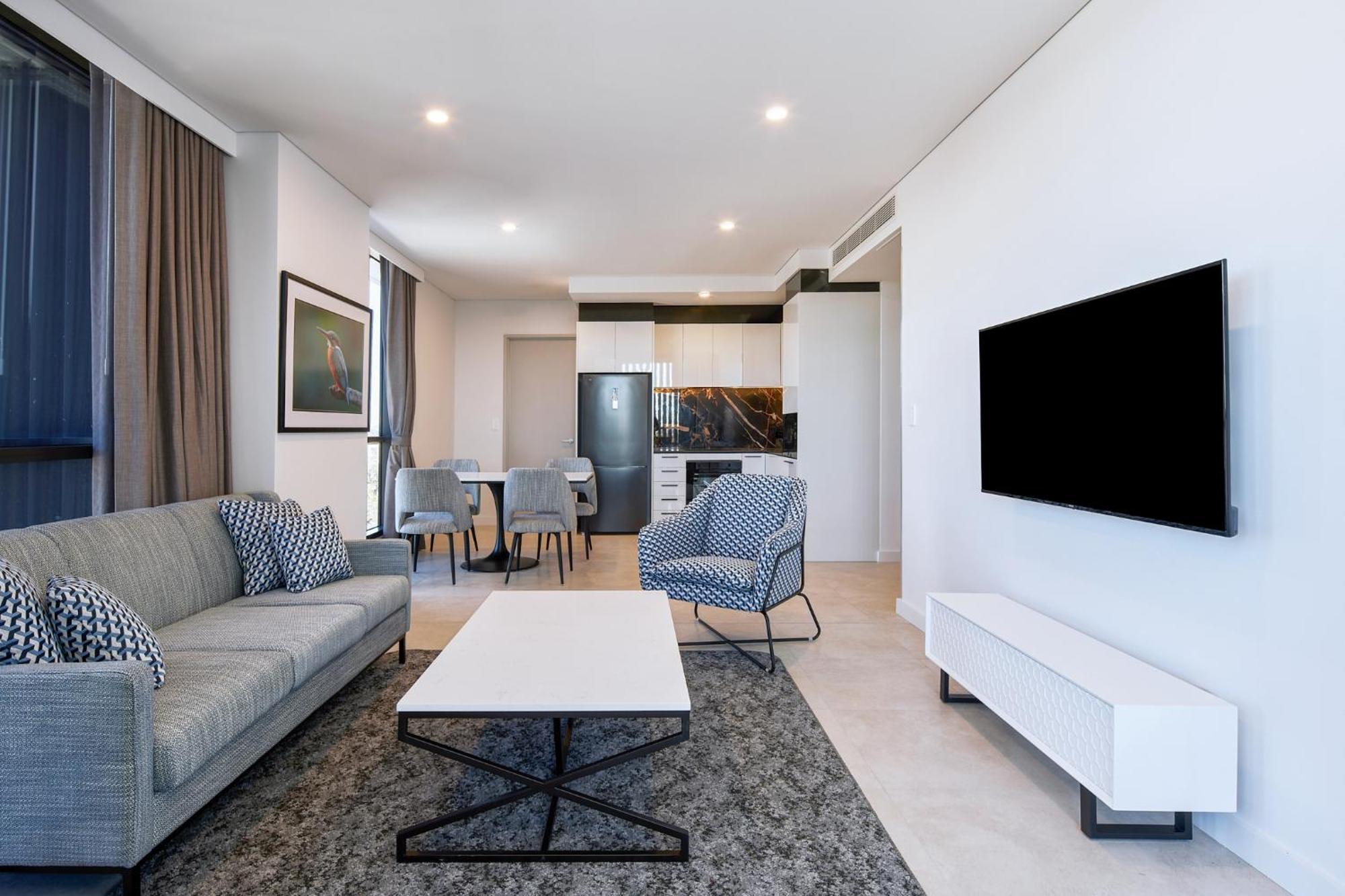 Meriton Suites Liverpool Extérieur photo A typical apartment interior