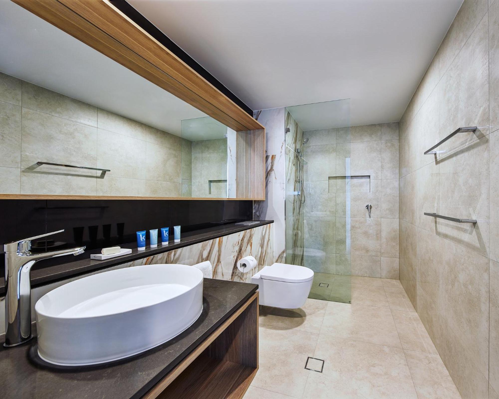 Meriton Suites Liverpool Extérieur photo Bathroom