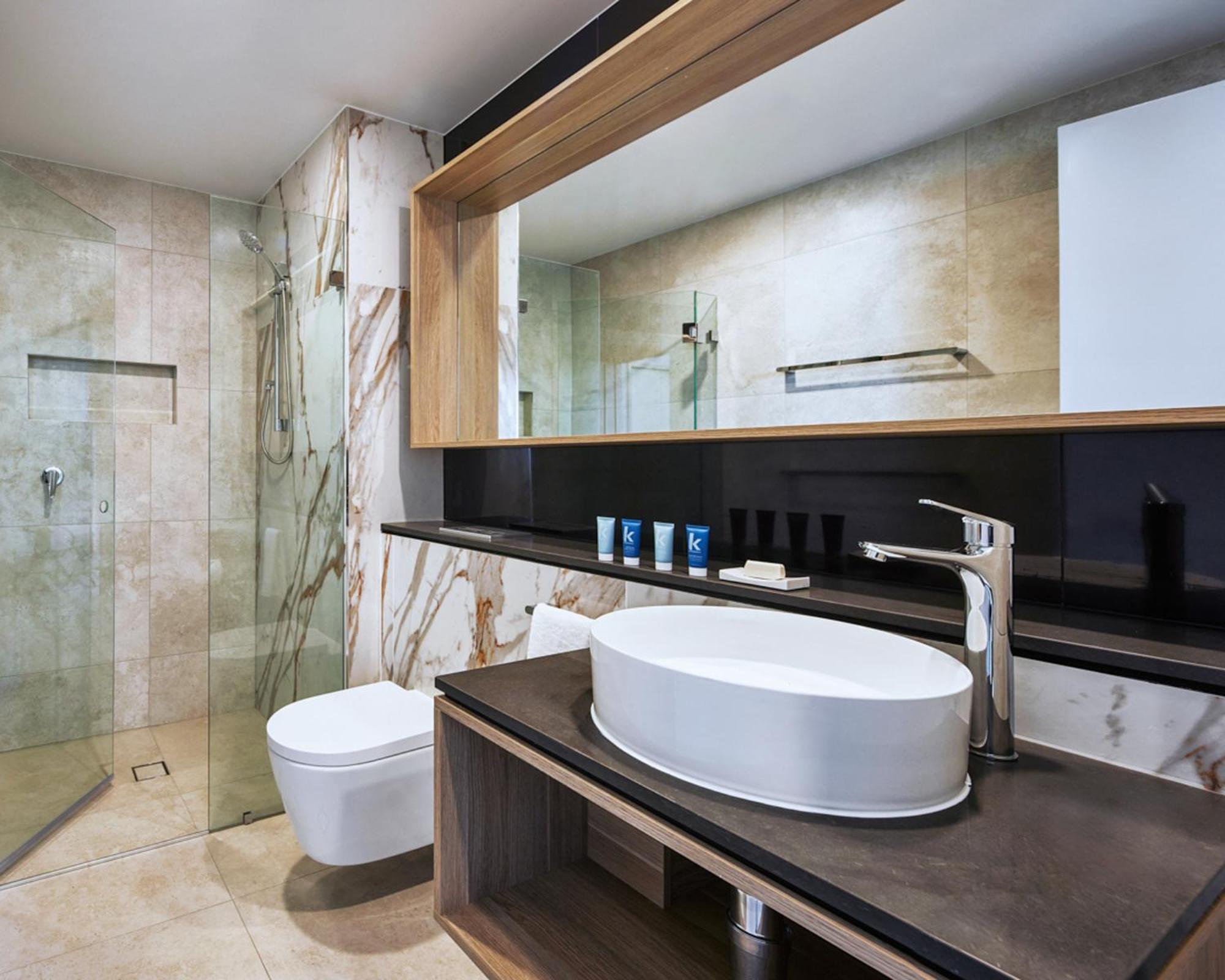 Meriton Suites Liverpool Extérieur photo Bathroom