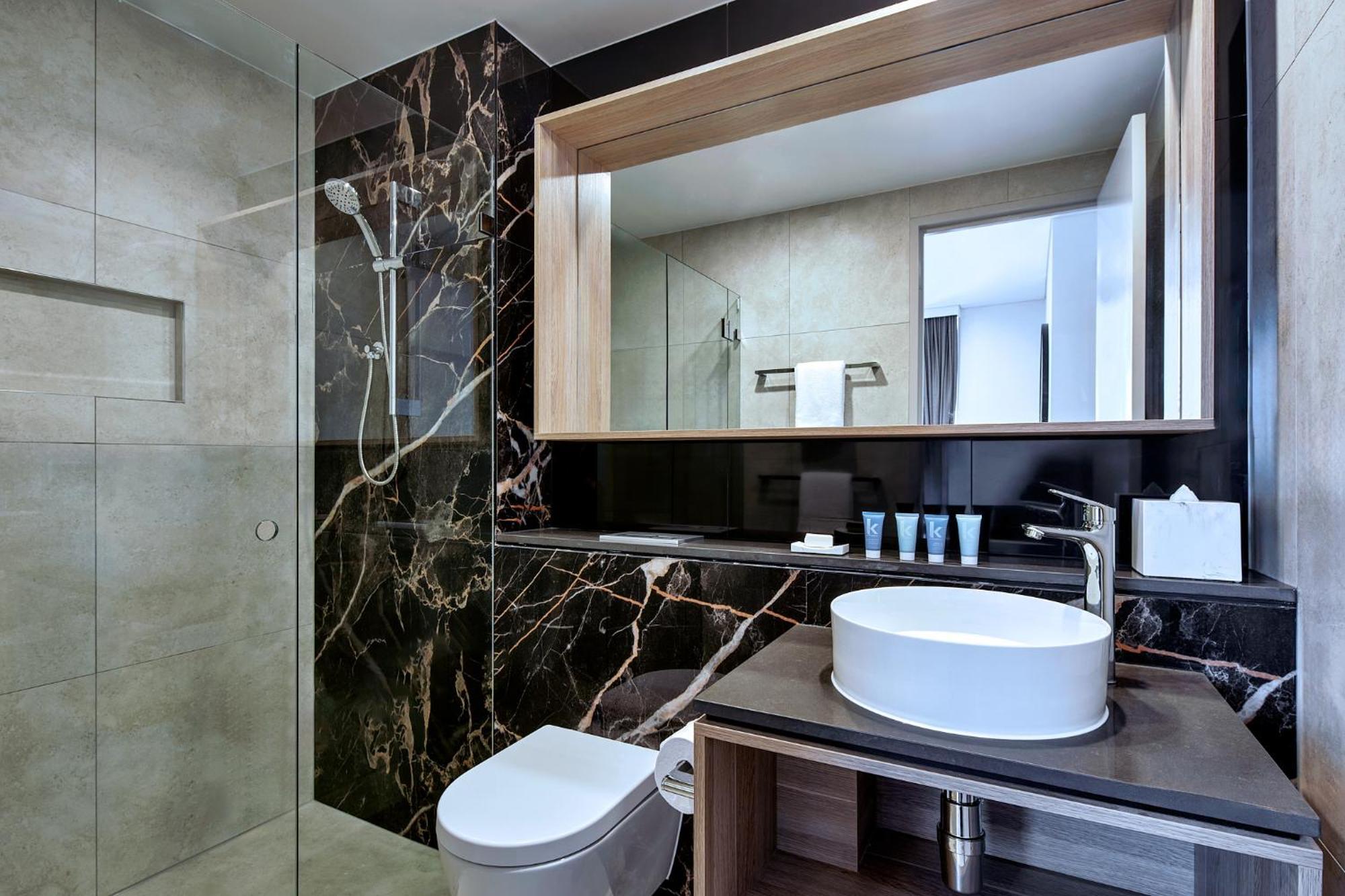 Meriton Suites Liverpool Extérieur photo Bathroom