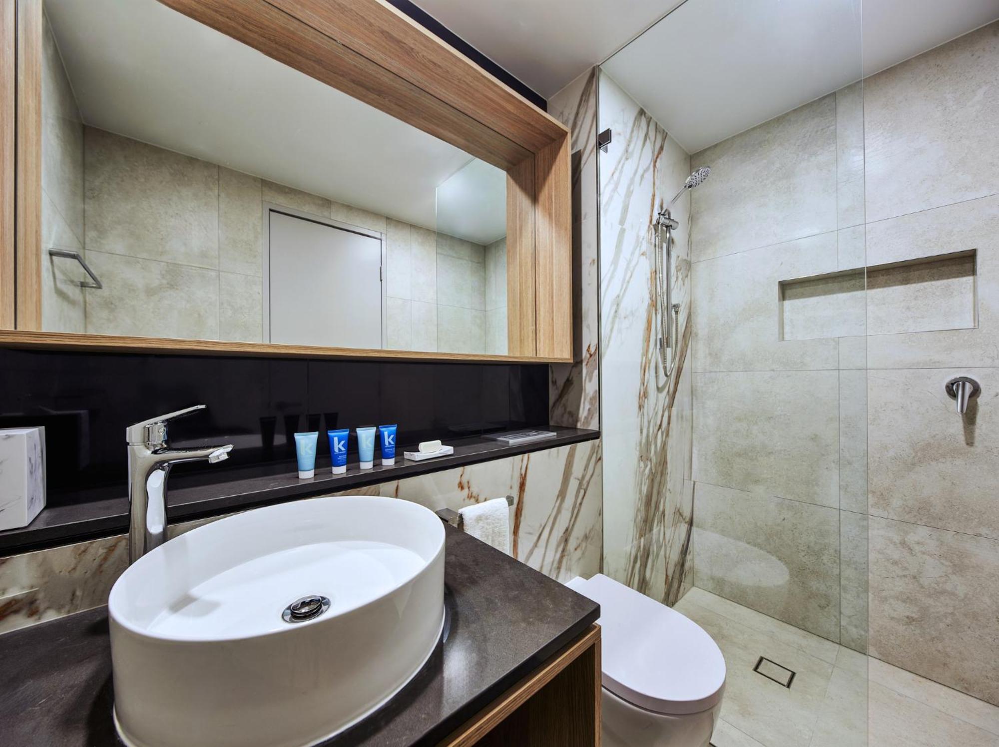 Meriton Suites Liverpool Extérieur photo Bathroom